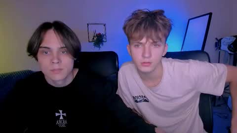 Snapshot of travis_wolf_ chatting on September 23, 2025, 8:23 pm Travis online show from September 23, 2025, 8:23 pm