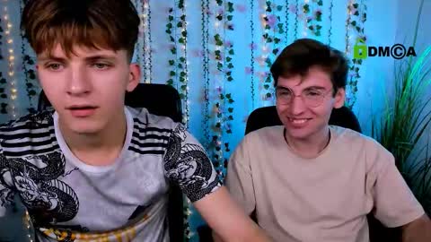 Snapshot of travis_wolf_ chatting on October 12, 2025, 7:24 pm Travis online show from October 12, 2025, 7:24 pm