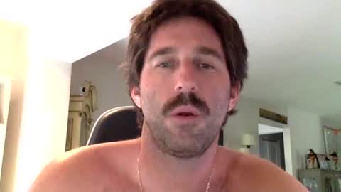 TravisKenn online show from September 29, 2025, 6:46 pm