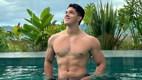 Snapshot of traviss_joplin chatting on September 30, 2025, 12:10 pm Travis online show from September 30, 2025, 12:10 pm