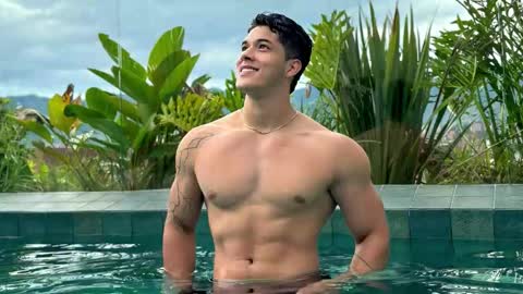 Snapshot of traviss_joplin chatting on October 14, 2025, 11:22 am Travis online show from October 14, 2025, 11:22 am