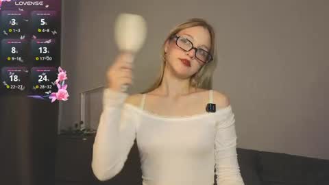 traxzbabe online show from July 12, 2026, 5:04 pm