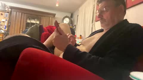 Snapshot of trebgeis1 chatting on February 18, 2025, 5:20 am trebgeis1 online show from February 18, 2025, 5:20 am