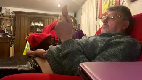 Snapshot of trebgeis1 chatting on February 20, 2025, 5:40 pm trebgeis1 online show from February 20, 2025, 5:40 pm