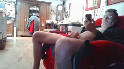 Snapshot of trebgeis1 chatting on September 28, 2025, 5:02 am trebgeis1 online show from September 28, 2025, 5:02 am