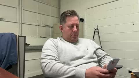 Snapshot of treborinthesky chatting on September 10, 2025, 9:48 pm treborinthesky online show from September 10, 2025, 9:48 pm