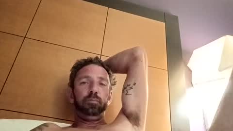 Snapshot of treedude303720 chatting on September 19, 2025, 1:40 am treedude303720 online show from September 19, 2025, 1:40 am