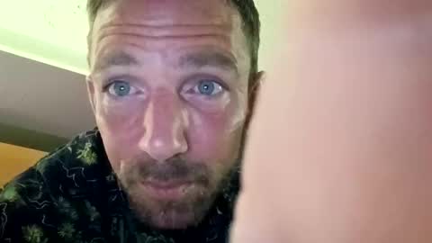 Snapshot of treedude303720 chatting on November 4, 2025, 8:02 am treedude303720 online show from November 4, 2025, 8:02 am