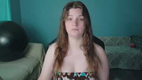 TreeJeanne online show from June 18, 2026, 10:14 pm