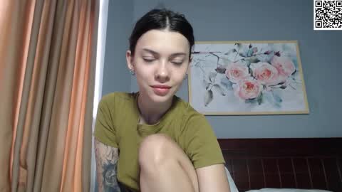 Snapshot of treezyny chatting on February 20, 2025, 1:46 am Sarah And Jon online show from February 20, 2025, 1:46 am