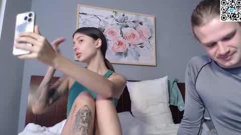 Snapshot of treezyny chatting on March 8, 2025, 2:45 am Sarah And Jon online show from March 8, 2025, 2:45 am