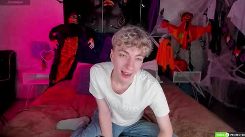 TrevorBenson online show from October 26, 2025, 6:03 pm