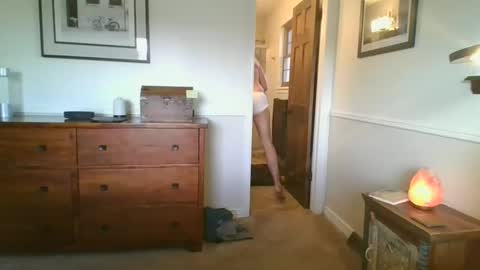 Snapshot of trevorhill99 chatting on December 31, 2024, 5:18 pm Trevor Hill online show from December 31, 2024, 5:18 pm