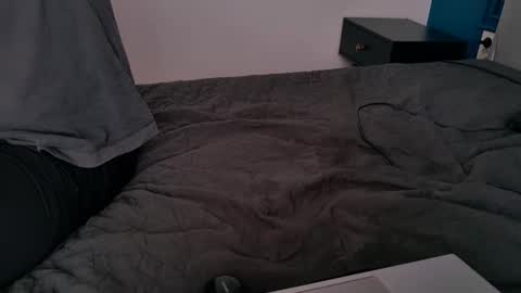 Snapshot of tribu3000 chatting on October 9, 2025, 10:24 am MudSlav online show from October 9, 2025, 10:24 am