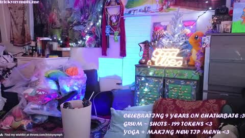 Snapshot of tricky_nymph chatting on December 22, 2024, 10:25 pm Cassie online show from December 22, 2024, 10:25 pm