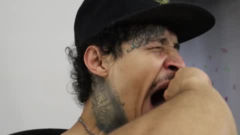 Snapshot of trieone chatting on October 26, 2025, 2:06 am - trieone online show from October 26, 2025, 2:06 am