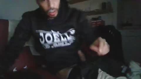 triestjoe online show from April 1, 2026, 2:01 am