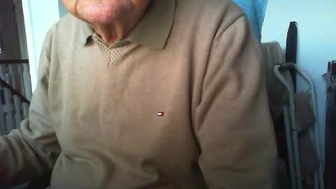 Snapshot of triggerfinger1 chatting on November 17, 2025, 3:51 pm Steve online show from November 17, 2025, 3:51 pm