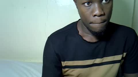 Tris6 online show from April 17, 2026, 8:45 pm