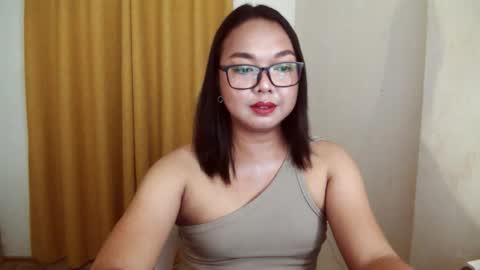 Snapshot of trishakera chatting on November 15, 2025, 12:13 pm trisha online show from November 15, 2025, 12:13 pm