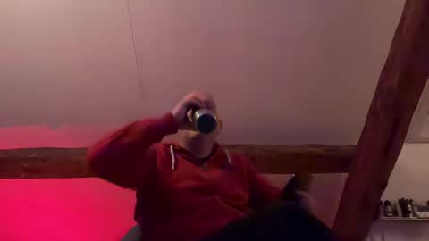 Snapshot of tritonspace chatting on February 22, 2025, 2:28 am Triton online show from February 22, 2025, 2:28 am