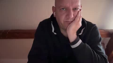 Snapshot of tritonspace chatting on October 19, 2025, 1:34 pm Triton online show from October 19, 2025, 1:34 pm