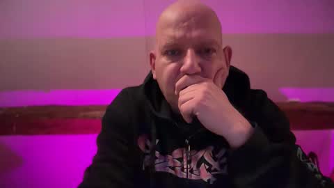 Snapshot of tritonspace chatting on November 15, 2025, 7:10 pm Triton online show from November 15, 2025, 7:10 pm