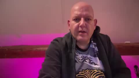 Triton online show from March 10, 2026, 4:06 am