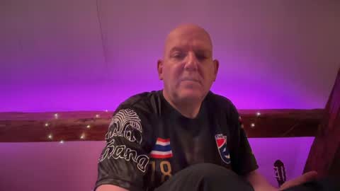 Triton online show from April 27, 2026, 12:30 am