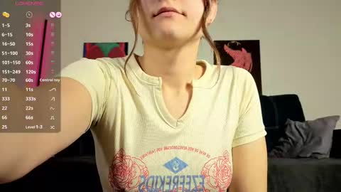 trixibell online show from November 22, 2025, 4:22 am