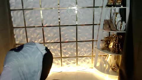 trixie_foxslut online show from March 15, 2026, 12:22 pm