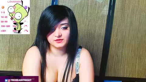 Snapshot of trixiedoescamcam chatting on September 29, 2025, 6:02 pm trixiedoescamcam online show from September 29, 2025, 6:02 pm