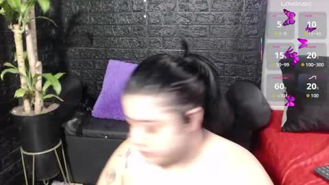 Snapshot of trixxiee_ chatting on September 23, 2025, 10:07 am trixxiee_ online show from September 23, 2025, 10:07 am