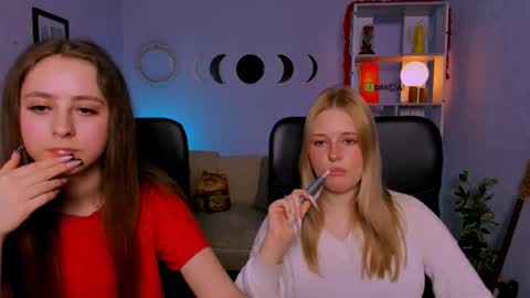 Trixy online show from March 20, 2026, 1:27 pm