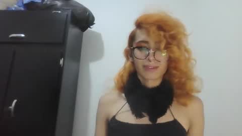 Snapshot of trixy_roses chatting on January 30, 2025, 12:07 am Trixy Rose online show from January 30, 2025, 12:07 am