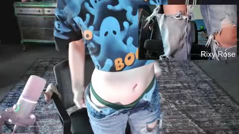 RixyRose online show from October 17, 2025, 3:47 pm