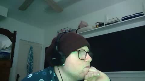 Snapshot of true_manofworth chatting on December 2, 2024, 5:48 am HandicappedLaugher online show from December 2, 2024, 5:48 am