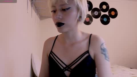 Cait online show from October 21, 2025, 2:34 am