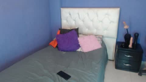 ts_party online show from April 16, 2026, 6:14 am