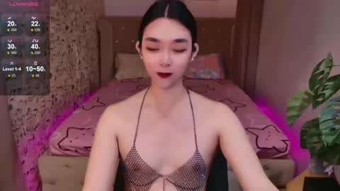 ts_yoshi_ online show from October 5, 2025, 2:21 am