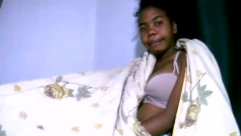 Snapshot of tsaralaza chatting on October 5, 2025, 2:21 am tsaralaza online show from October 5, 2025, 2:21 am