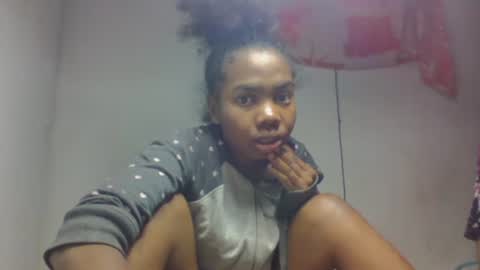 Snapshot of tsaralaza chatting on October 10, 2025, 8:35 am tsaralaza online show from October 10, 2025, 8:35 am