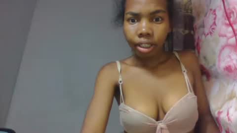 Snapshot of tsaralaza chatting on October 19, 2025, 11:11 am tsaralaza online show from October 19, 2025, 11:11 am