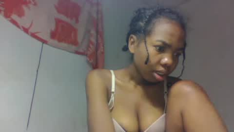 Snapshot of tsaralaza chatting on October 26, 2025, 5:35 am tsaralaza online show from October 26, 2025, 5:35 am