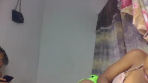 Snapshot of tsaralaza chatting on October 30, 2025, 5:13 pm tsaralaza online show from October 30, 2025, 5:13 pm