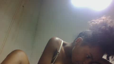 Snapshot of tsaralaza chatting on November 6, 2025, 4:08 pm tsaralaza online show from November 6, 2025, 4:08 pm