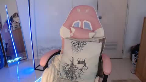 Snapshot of tsgilian_exoticbeauty chatting on March 5, 2025, 6:01 am tsgilian_exoticbeauty online show from March 5, 2025, 6:01 am