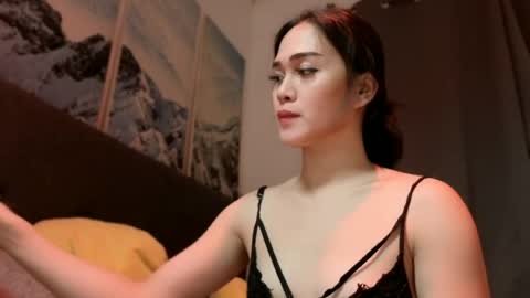 Bella Ratbu online show from June 17, 2026, 12:40 pm