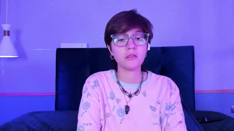 Snapshot of tsuki_maru chatting on March 3, 2026, 8:42 am Maru online show from March 3, 2026, 8:42 am