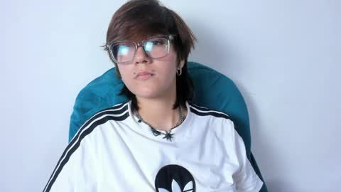 Snapshot of tsuki_maru chatting on April 5, 2026, 7:22 pm Maru online show from April 5, 2026, 7:22 pm